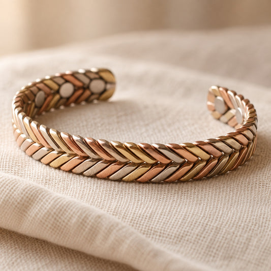 Copper&Ease — Copse Fine Braid Cuff — surface detail