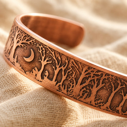 Copper&Ease — Grove Woodland Copper Cuff — surface detail