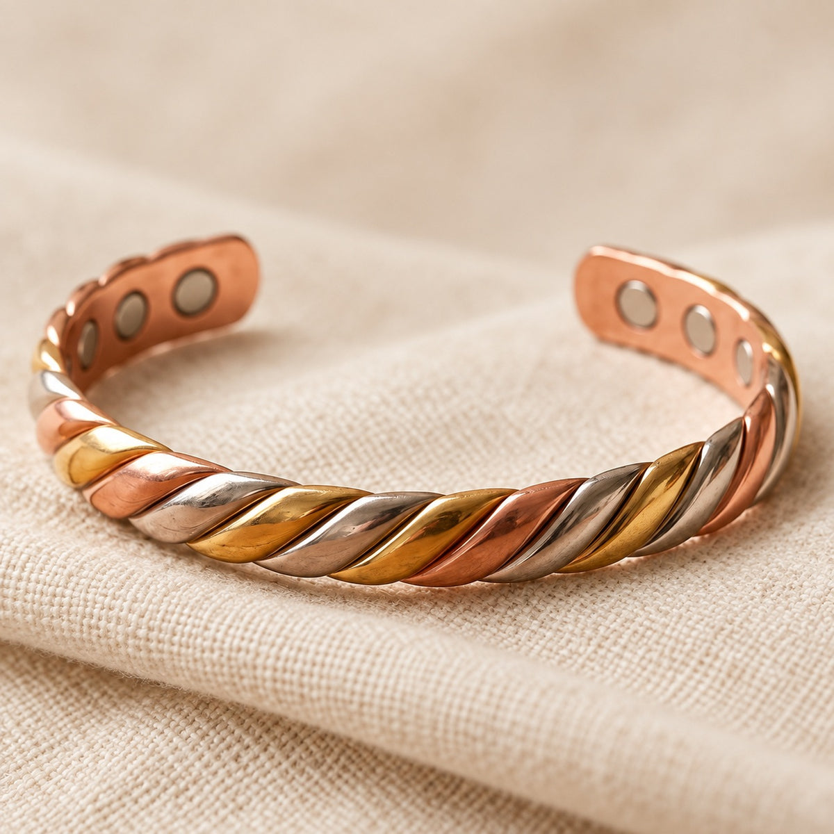 Copper&Ease — Bog Three-Tone Twist Cuff — surface detail