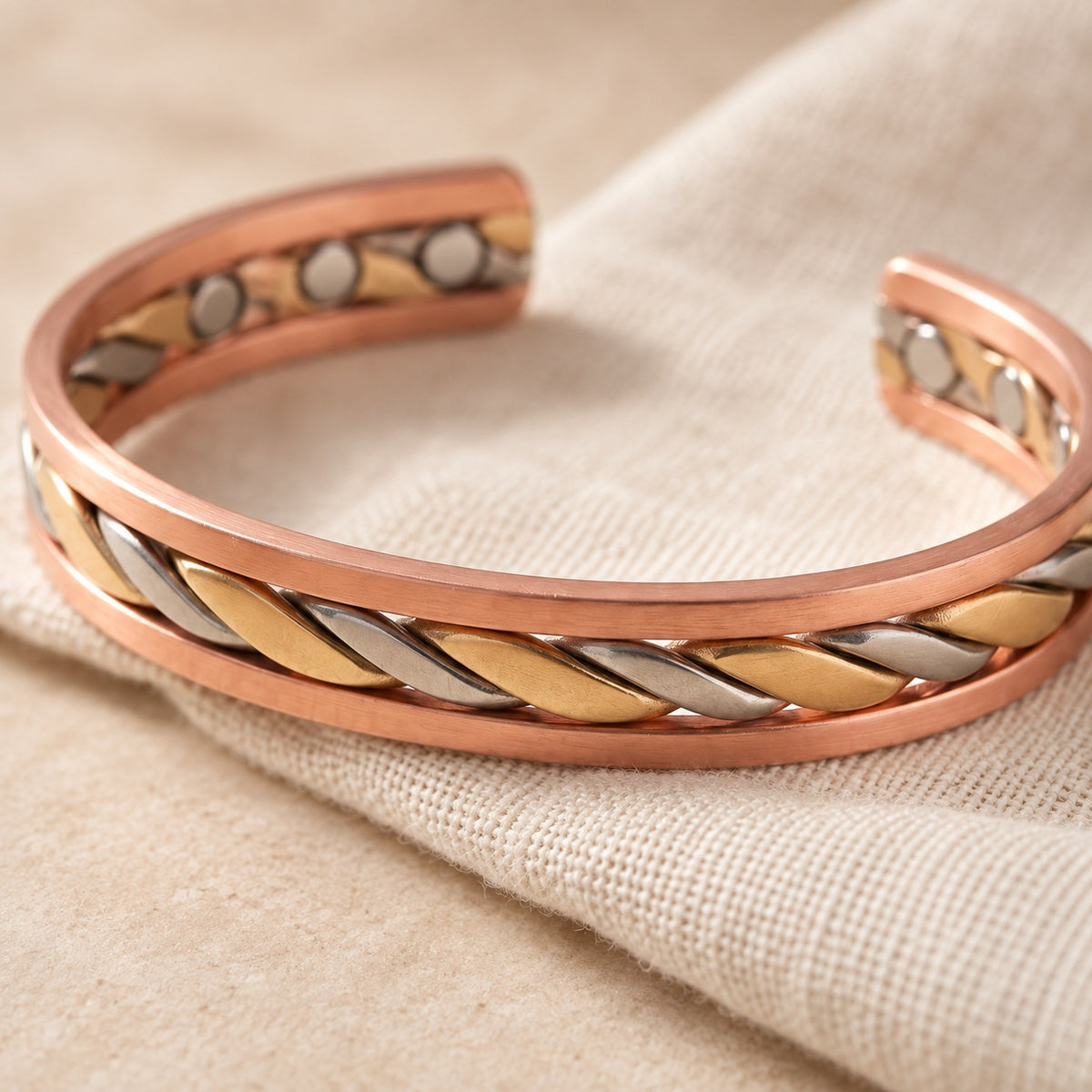 Copper&Ease — Bud Three-Tone Braid Cuff — surface detail