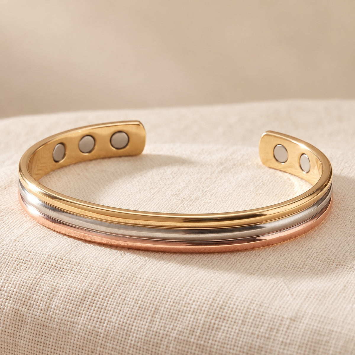 Copper&Ease — Fell Three-Tone Band Cuff — surface detail