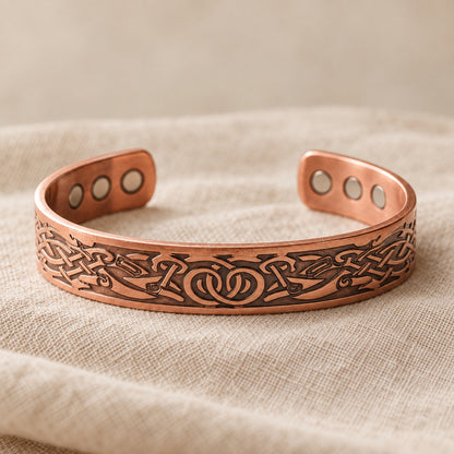 Copper&Ease — Flow Knotwork Magnetic Copper Cuff — surface detail