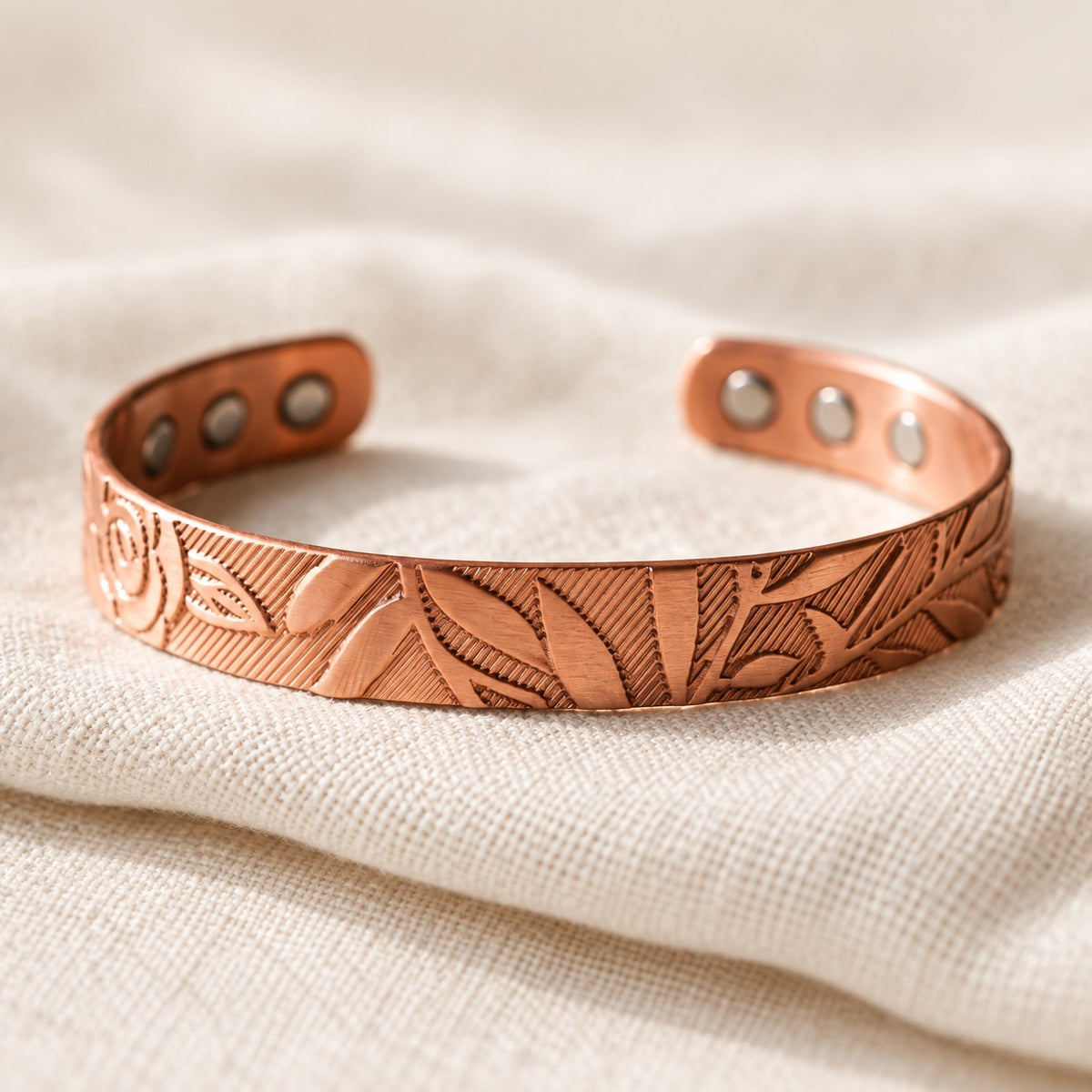 Copper&Ease — Grove Leaf Copper Cuff — surface detail