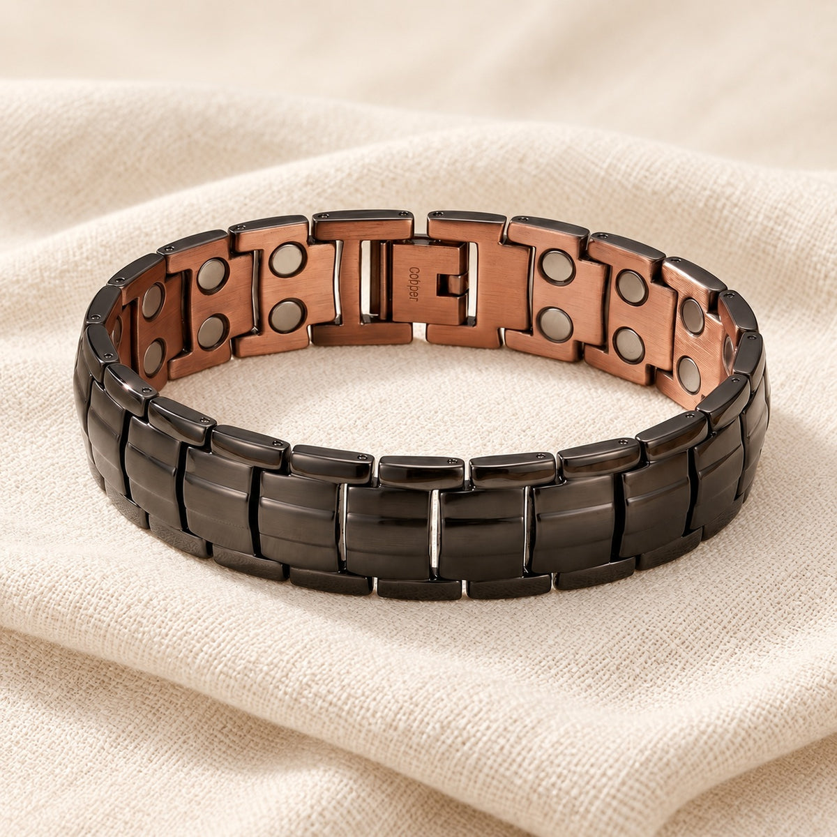 Copper&Ease — Ochre Dark Copper Link Bracelet — surface detail